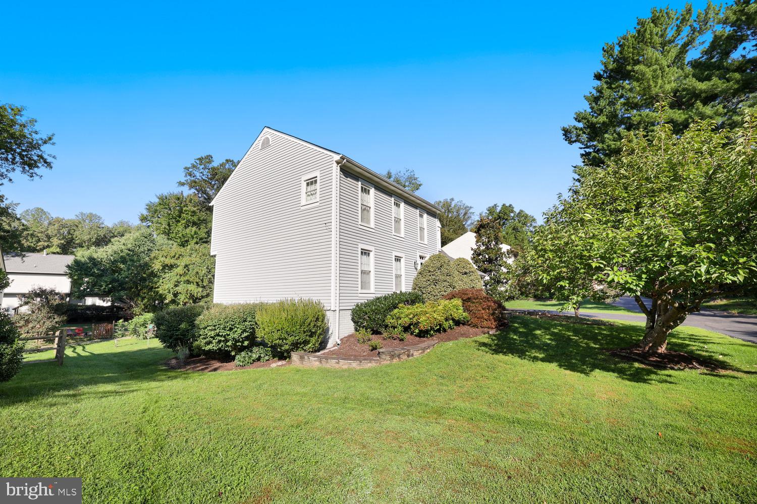 10221 EAGLE LANDING COURT