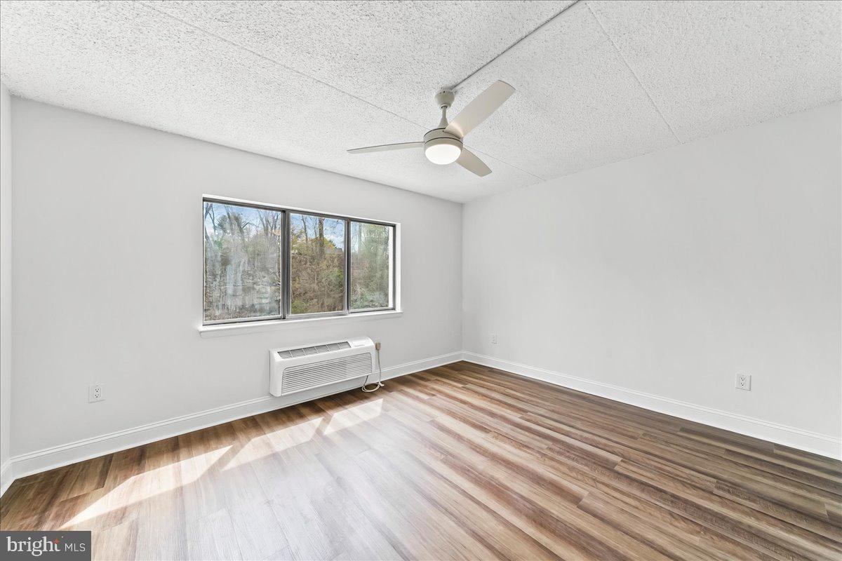 CRUM CREEK VALLEY - Residential