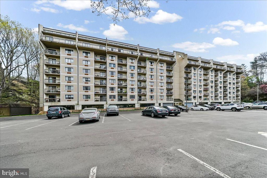 Photo of 800 Avondale Road #5Q, WALLINGFORD, PA 19086 (MLS # PADE2112760)