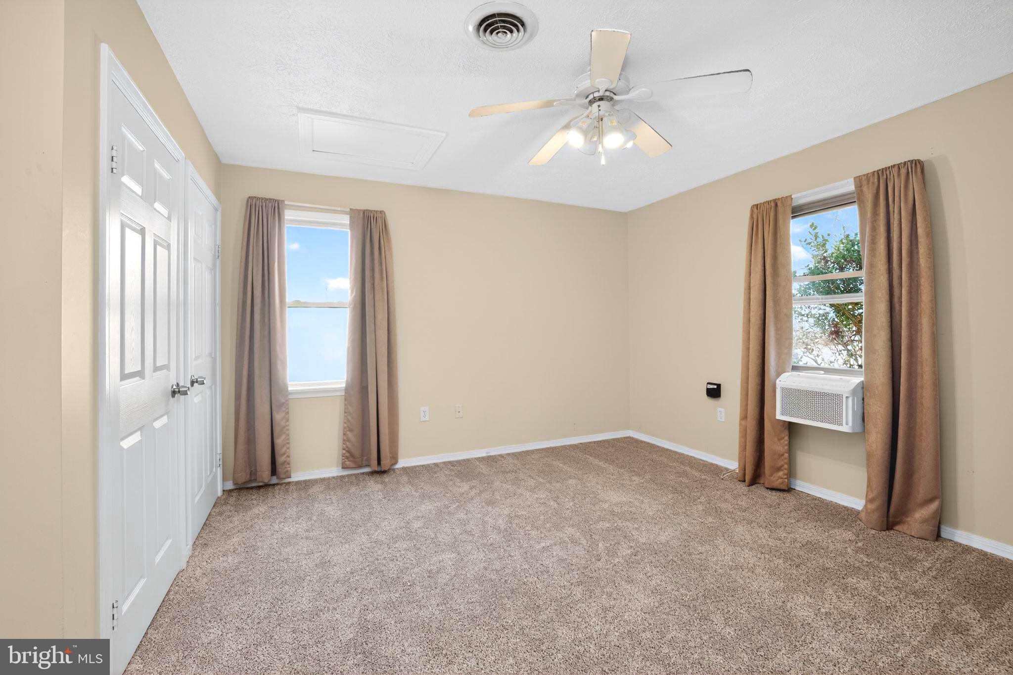 CAROLINE PINES - Residential