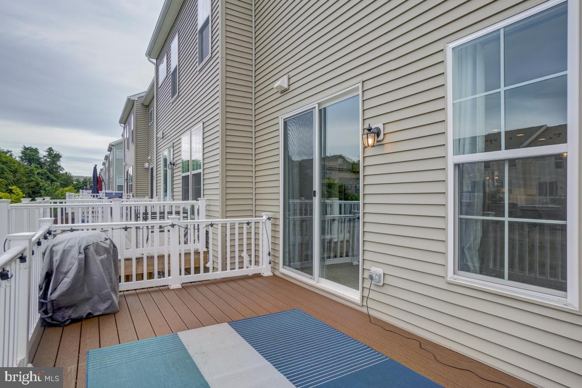 SIGNAL HILL - Residential