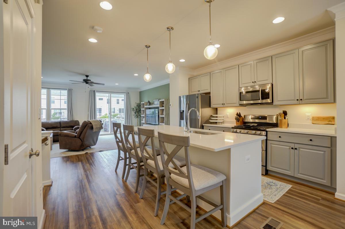 SIGNAL HILL - Residential