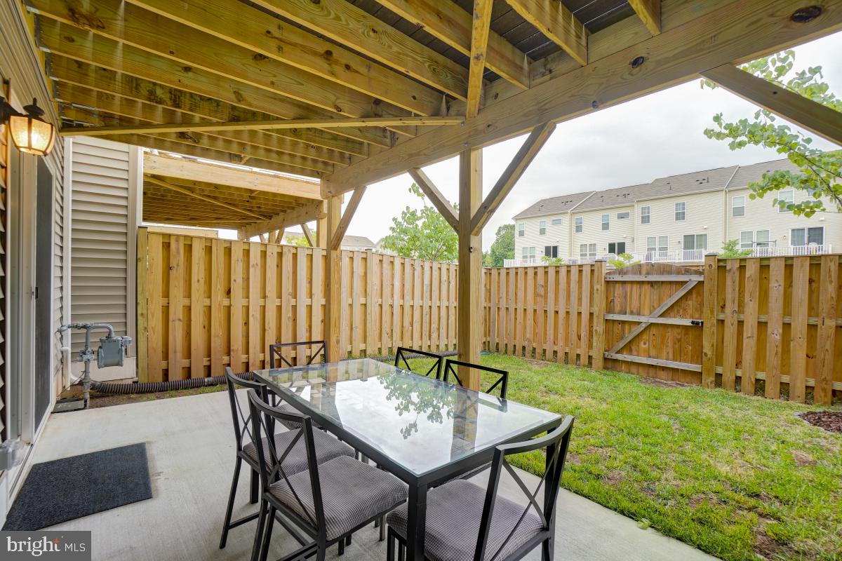 SIGNAL HILL - Residential