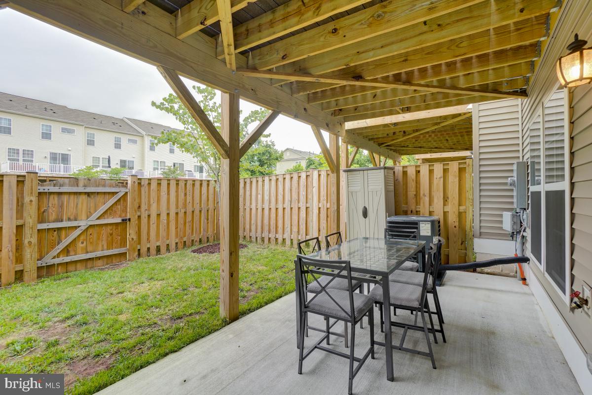 SIGNAL HILL - Residential