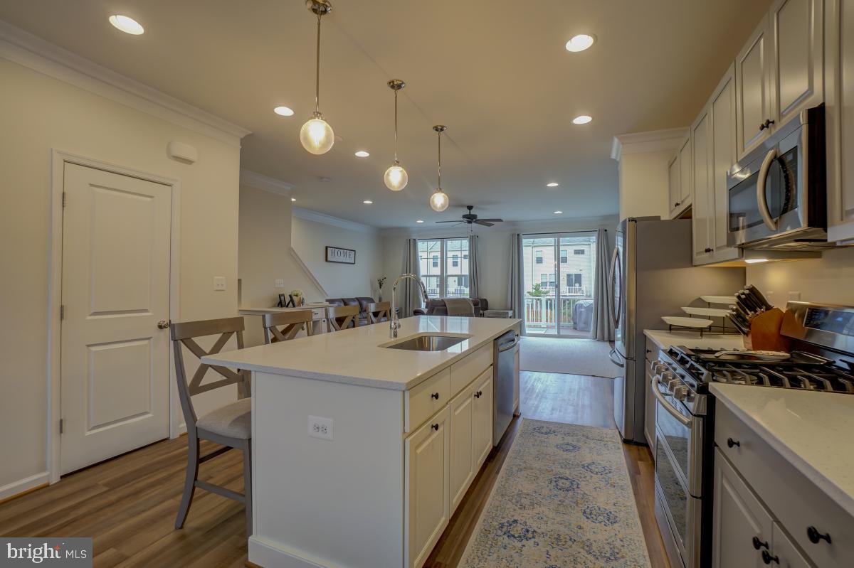 SIGNAL HILL - Residential