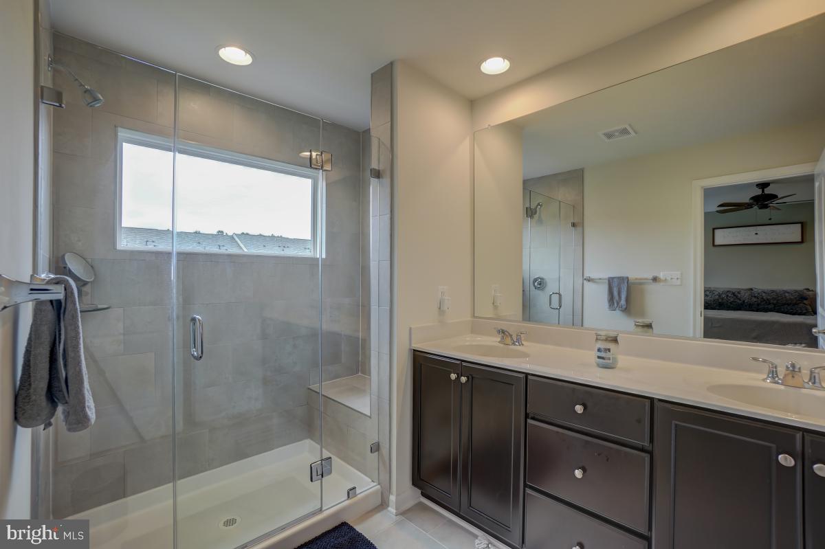 SIGNAL HILL - Residential