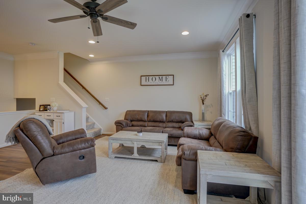 SIGNAL HILL - Residential