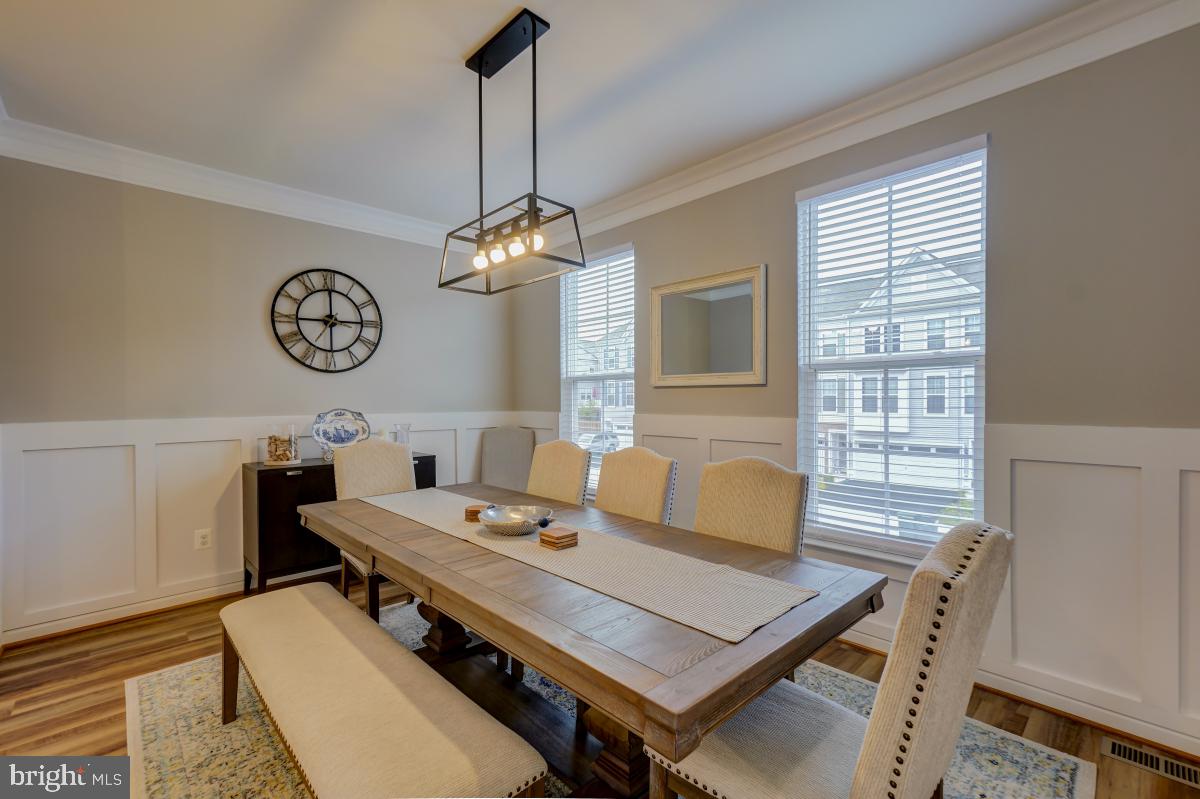 SIGNAL HILL - Residential