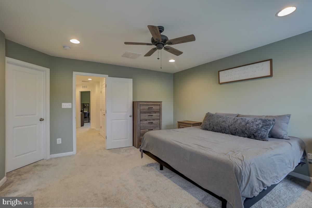 SIGNAL HILL - Residential