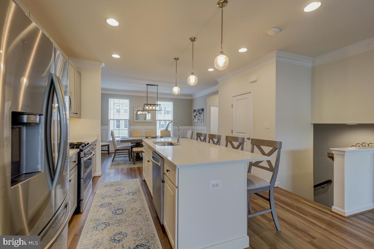 SIGNAL HILL - Residential