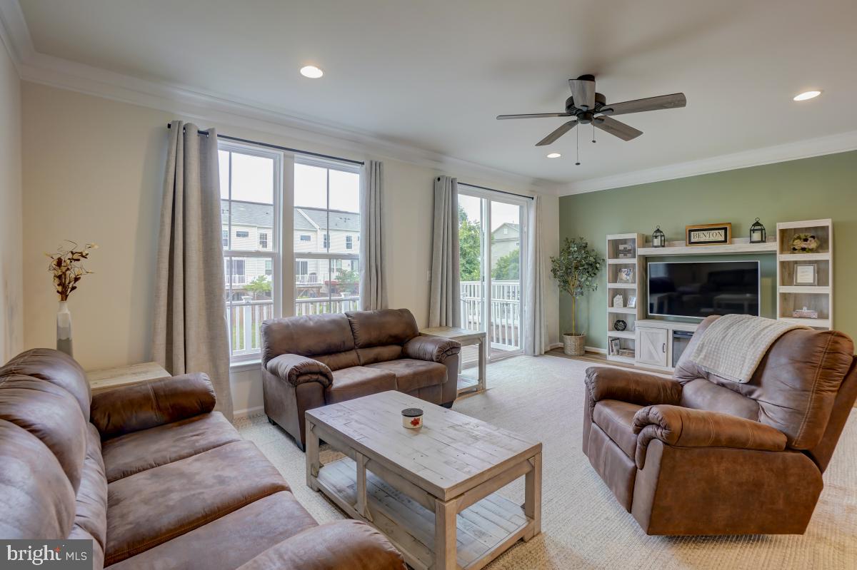 SIGNAL HILL - Residential