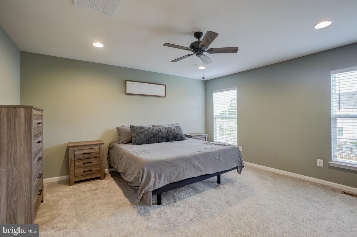 SIGNAL HILL - Residential