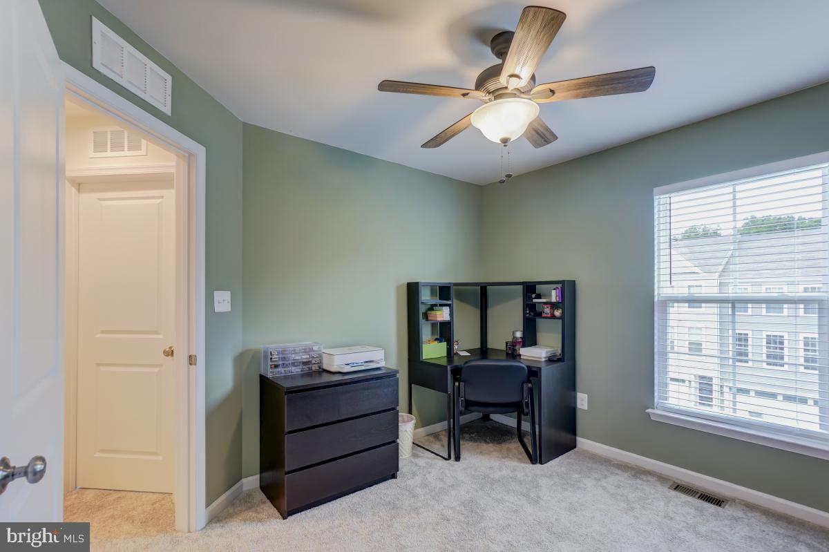 SIGNAL HILL - Residential