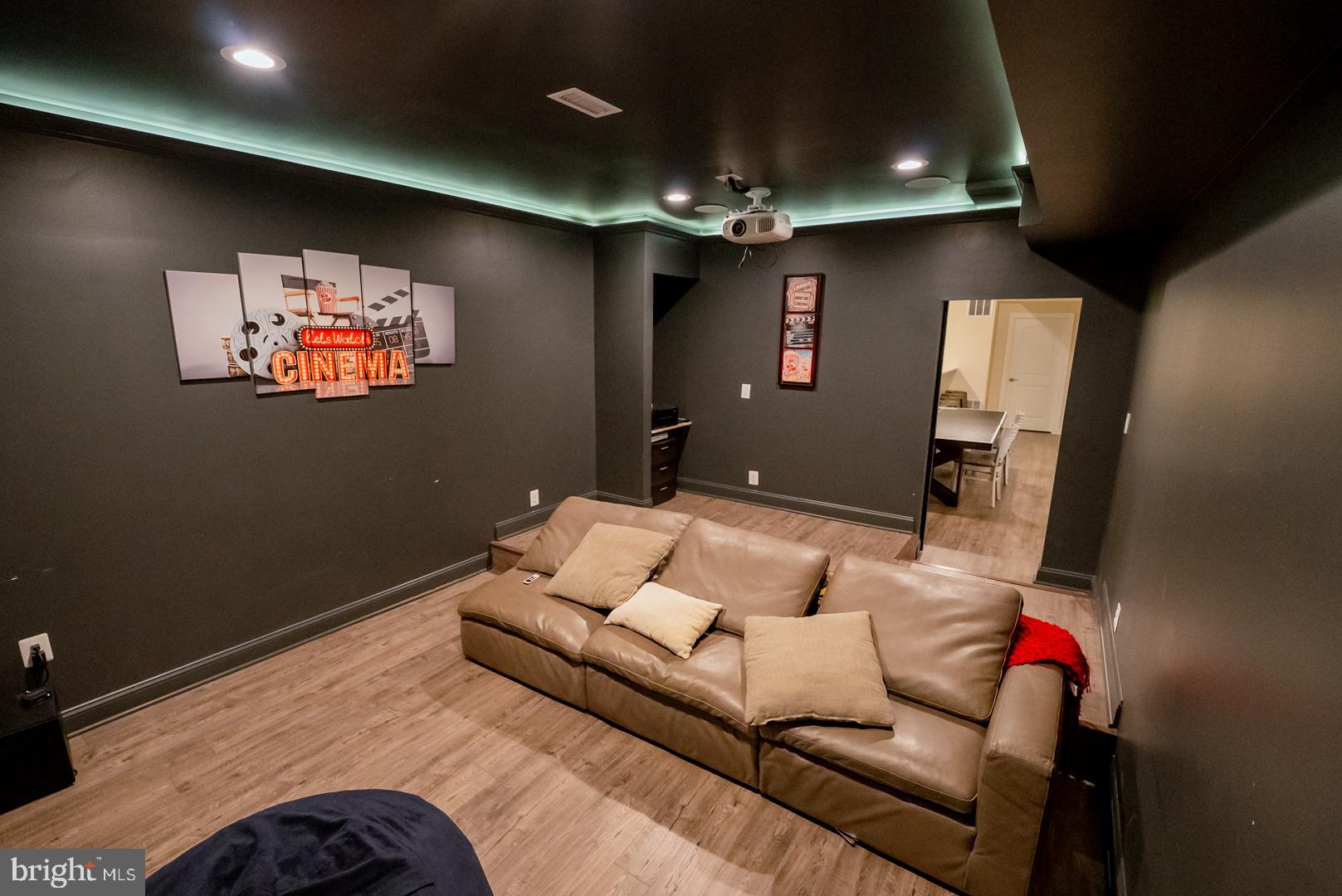 OLD WHEATLAND - Residential