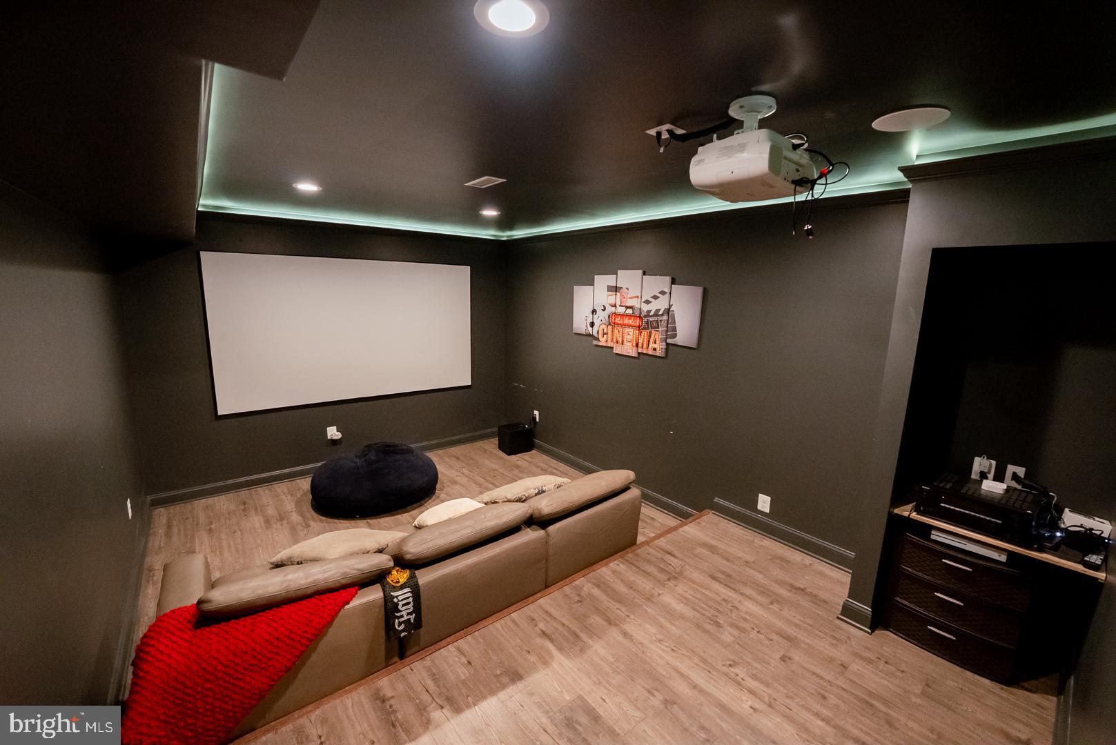 OLD WHEATLAND - Residential