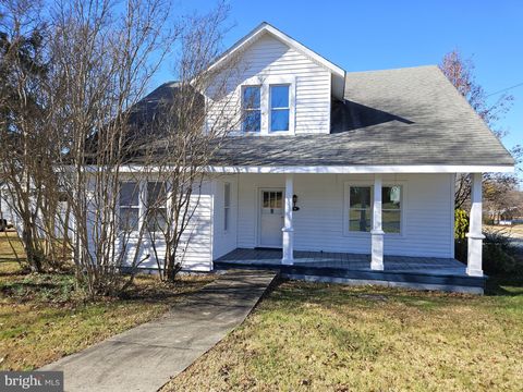 Homes For Sale - 74 Conner Street<br/> DILLWYN, VA 23936