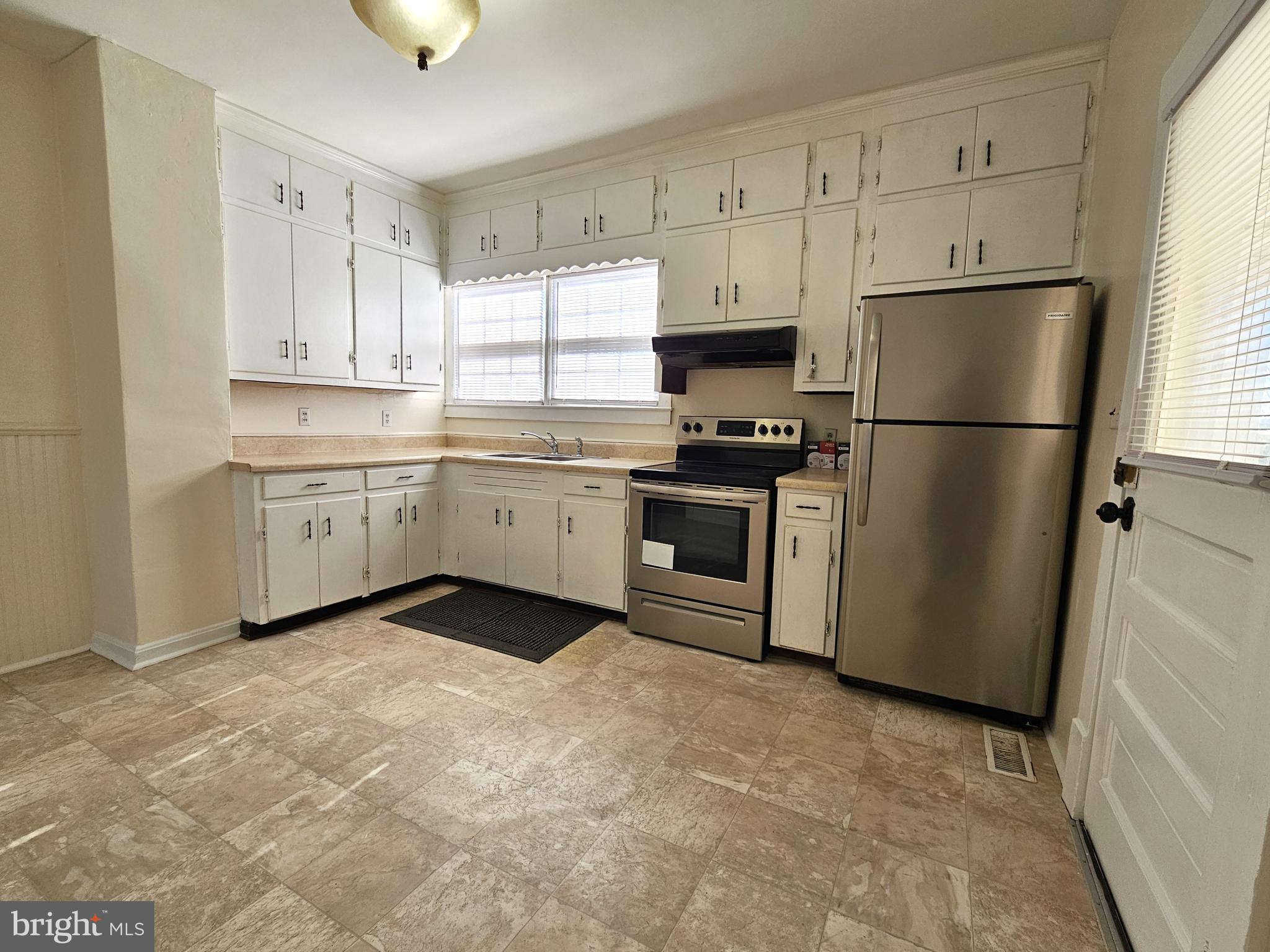 DILLWYN - Residential