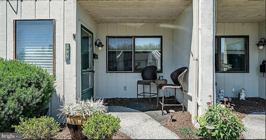 SUMMIT HOUSE - Residential Lease