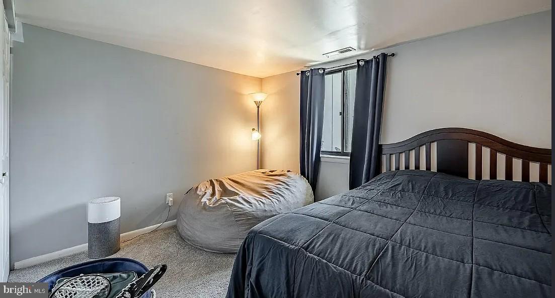 SUMMIT HOUSE - Residential Lease