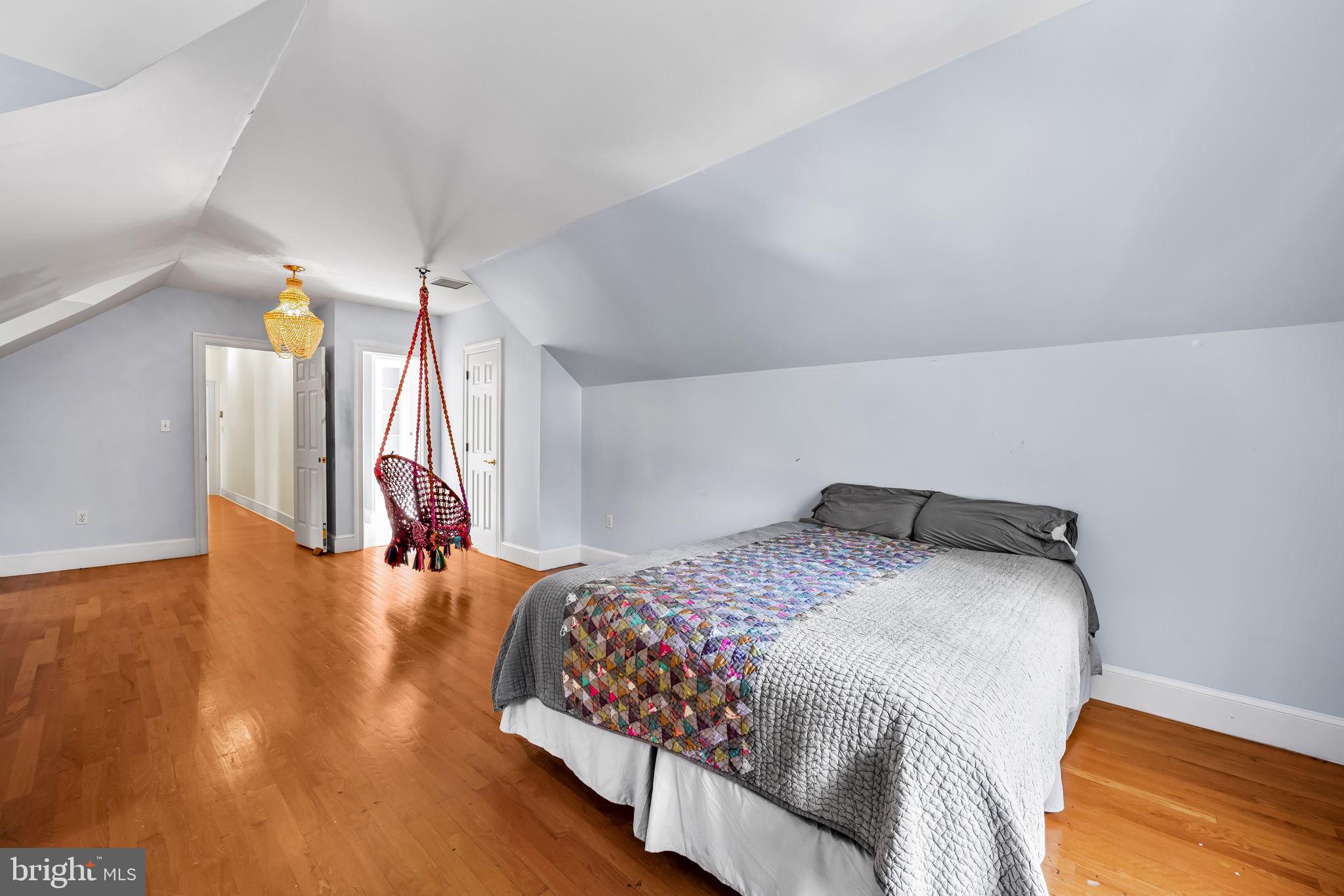 BRADFORDS REST - Residential