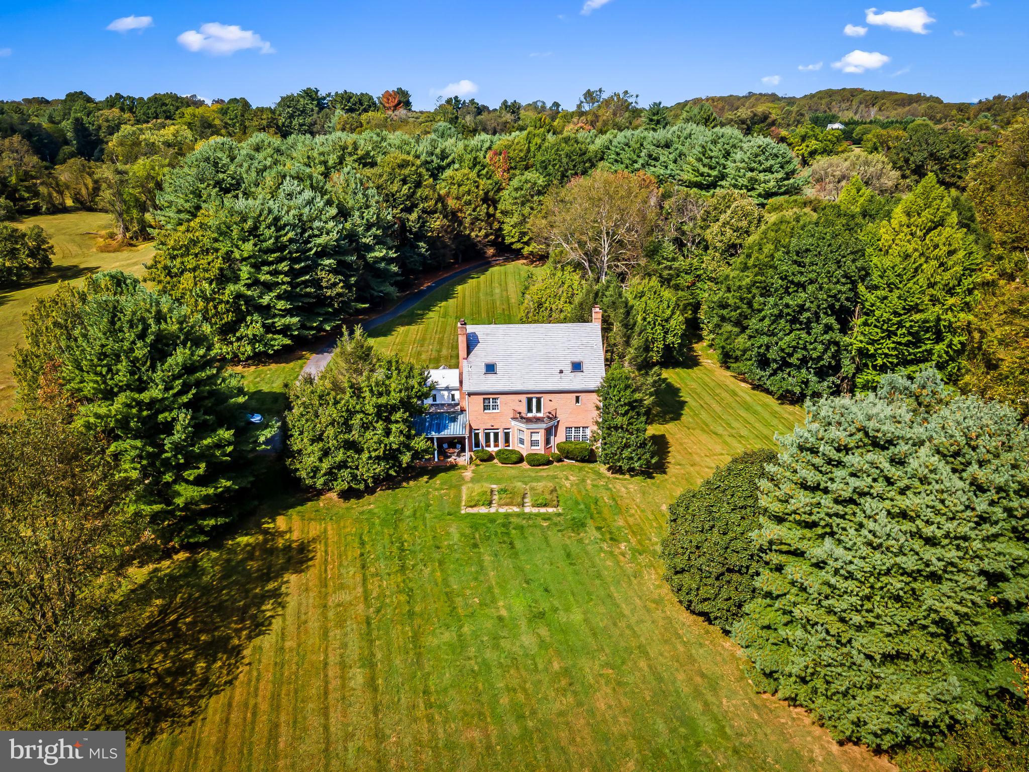 BRADFORDS REST - Residential