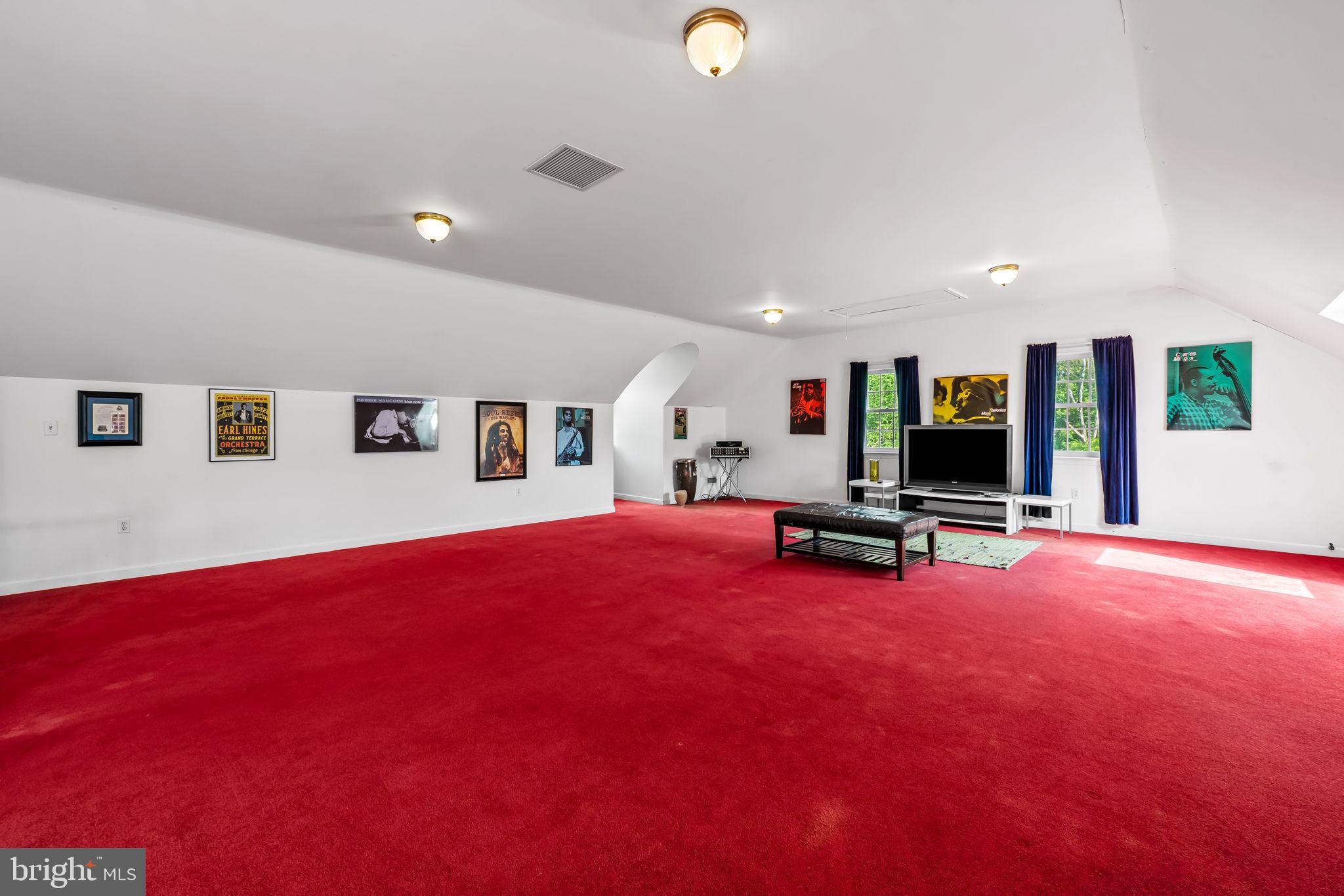 BRADFORDS REST - Residential