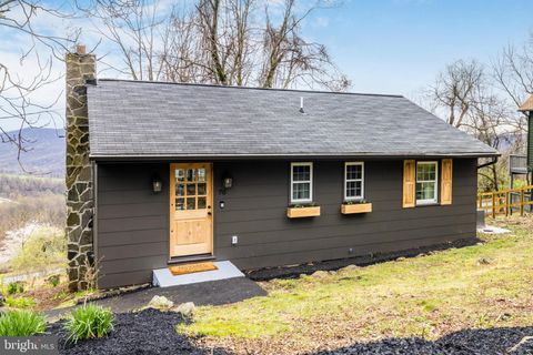 Photo of 70 Arrowood Road, LINDEN, VA 22642 (MLS # VAWR2013818)