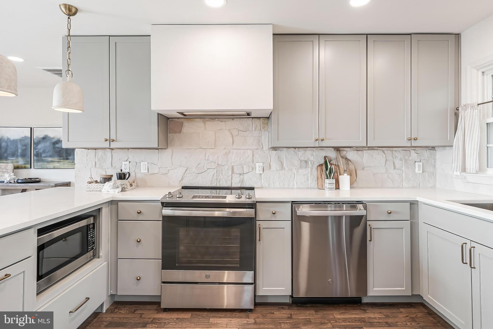 SKYLAND ESTATES - Residential