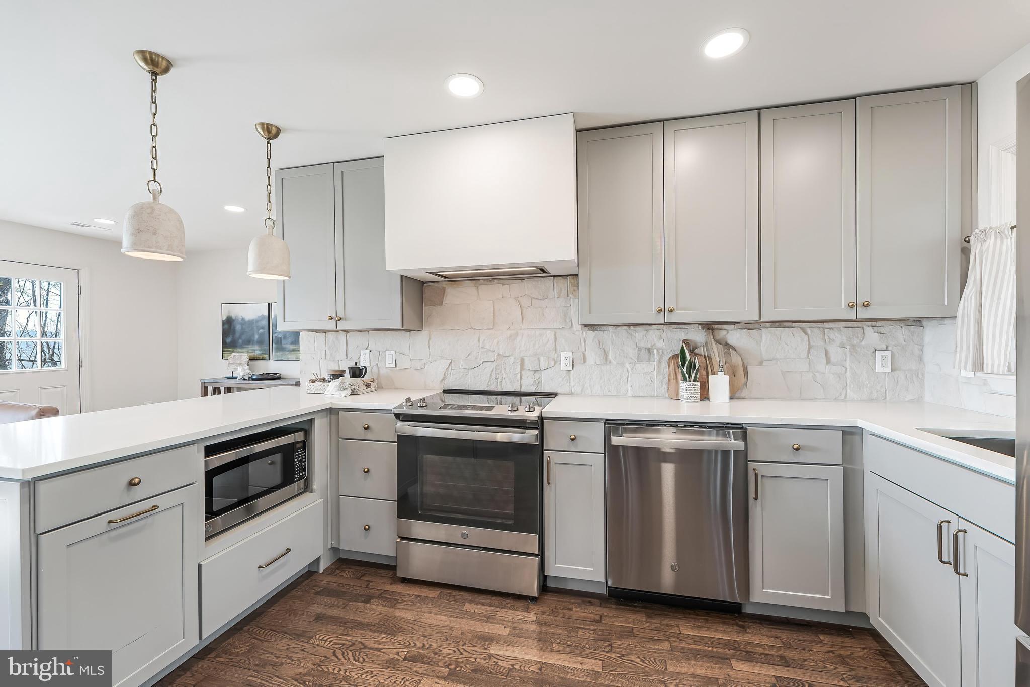 SKYLAND ESTATES - Residential