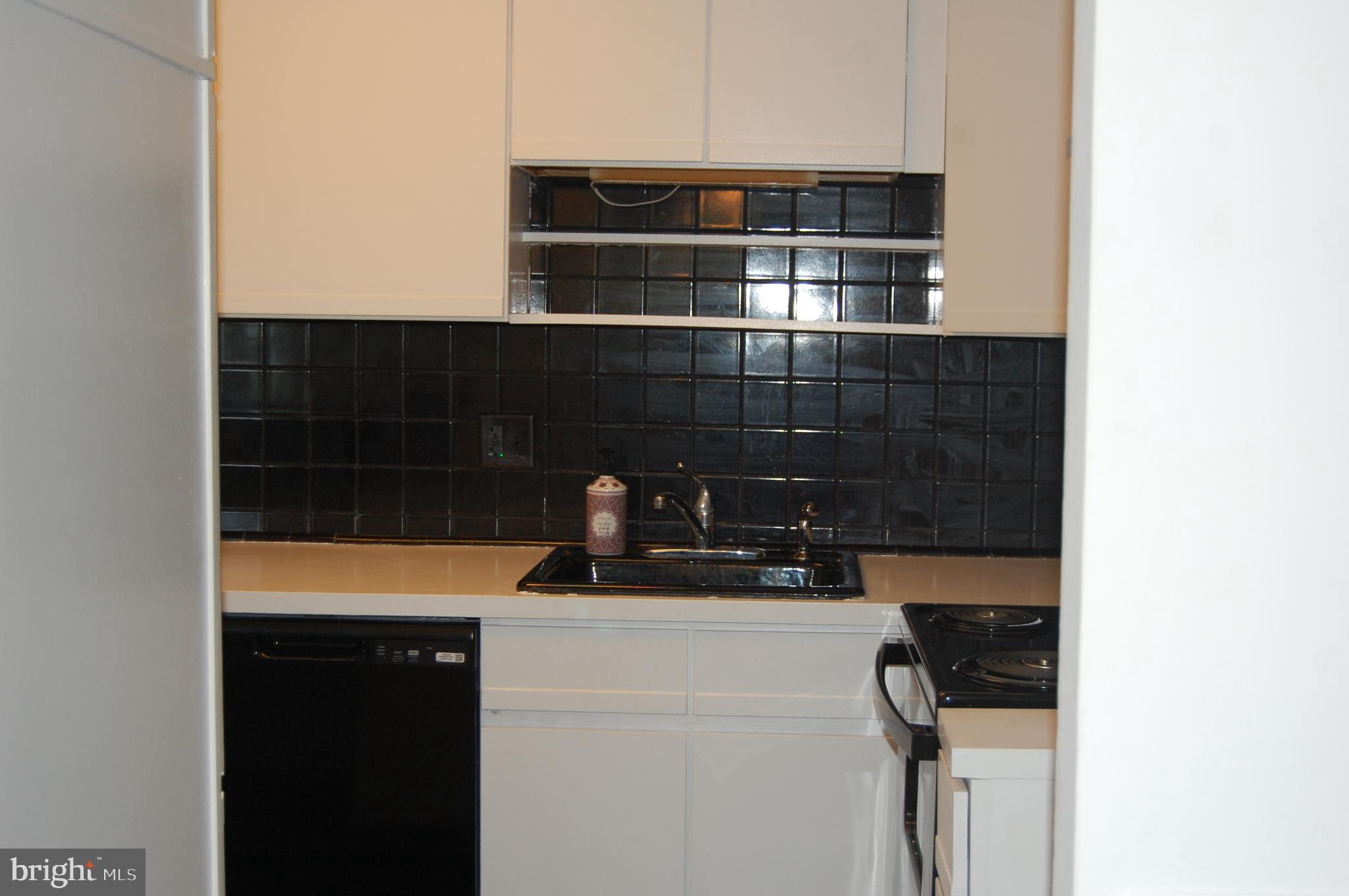 WHITPAIN HILLS - Residential