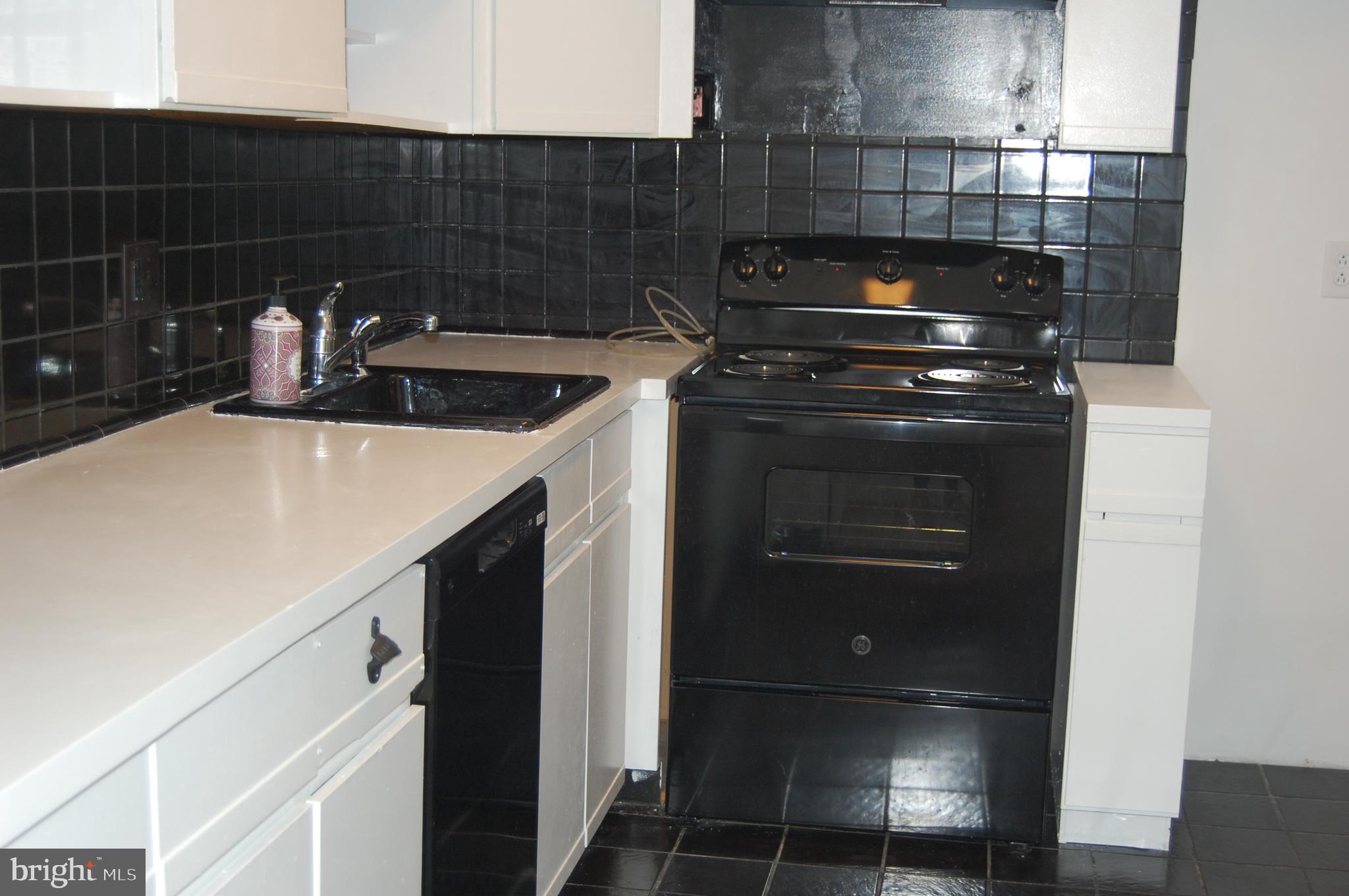 WHITPAIN HILLS - Residential