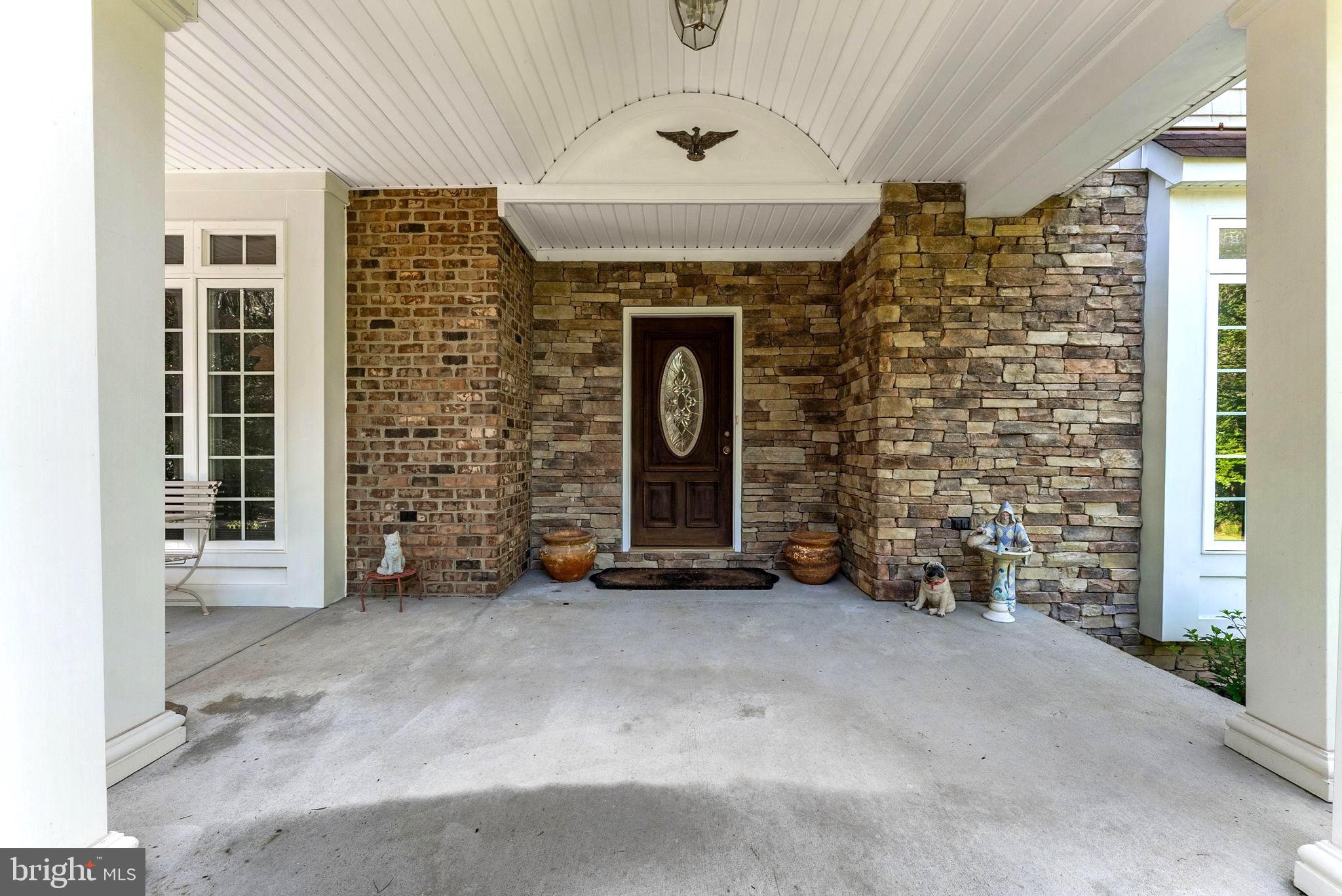 8811 EDGEWOOD FARM LANE