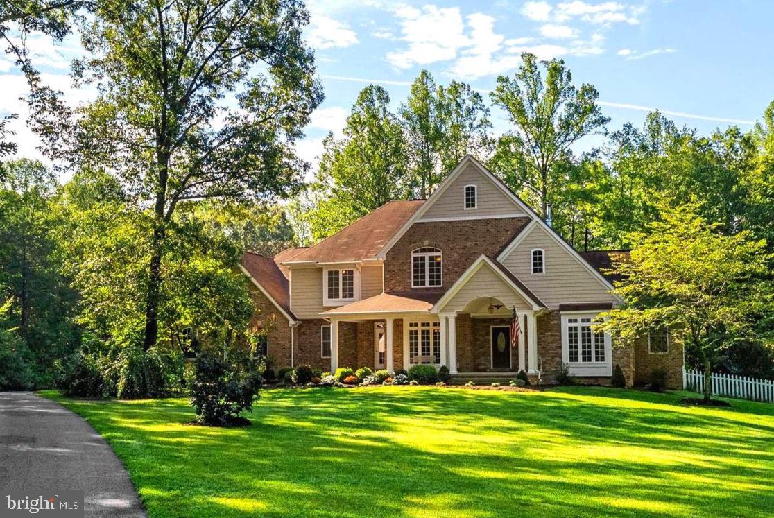 8811 EDGEWOOD FARM LANE
