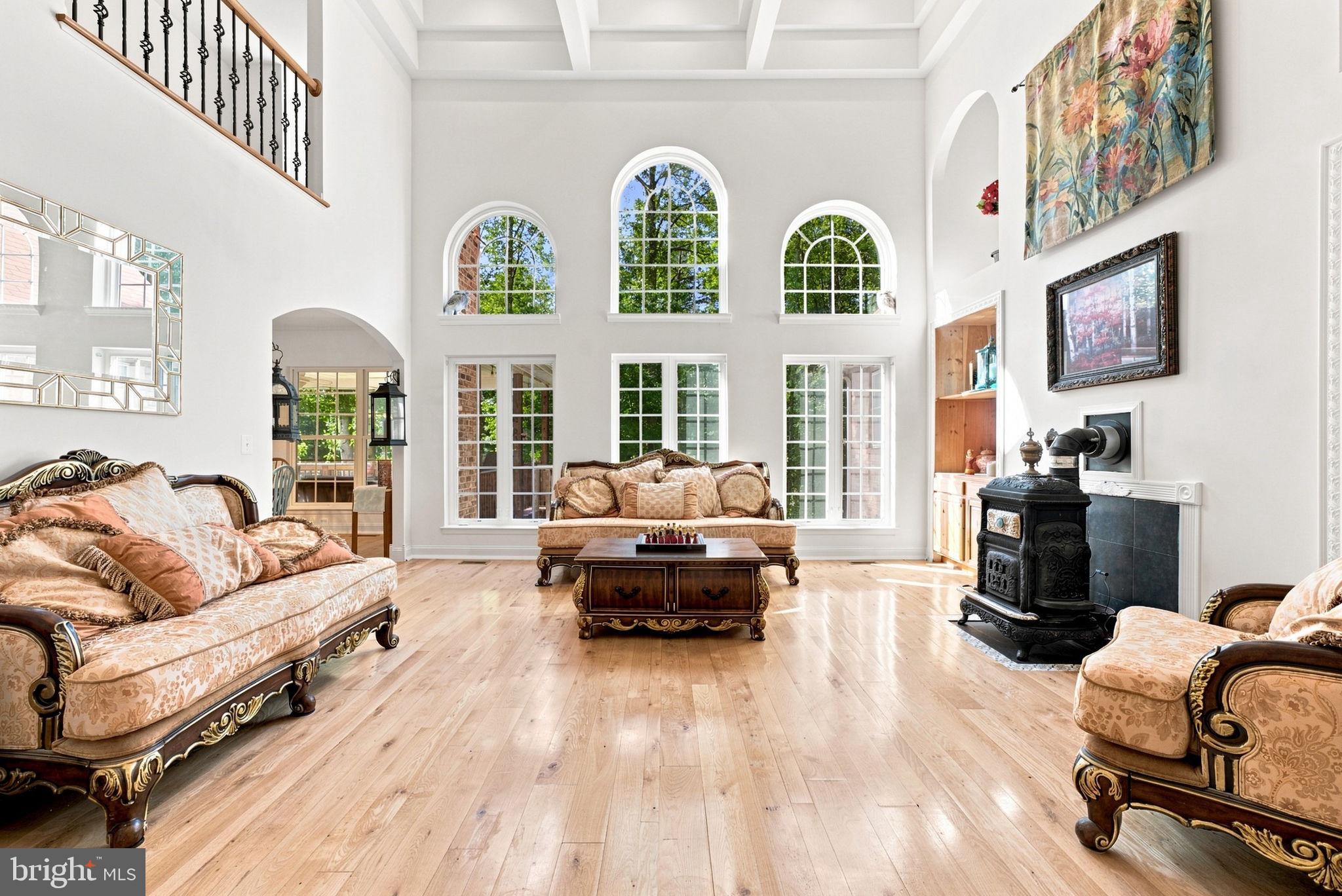 8811 EDGEWOOD FARM