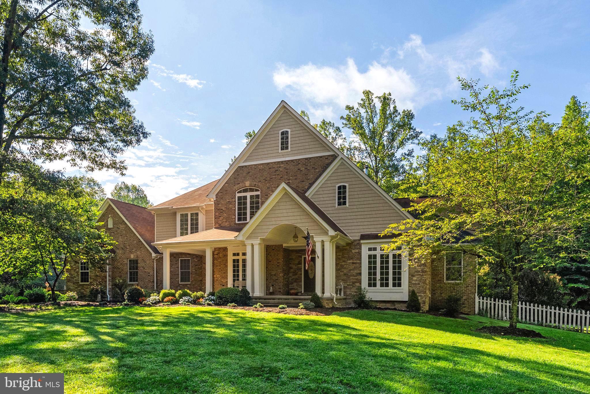 8811 EDGEWOOD FARM LANE