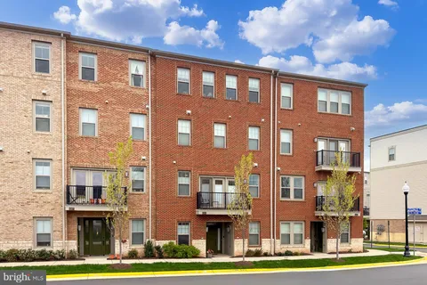 42853 Littlehales Terrace, Ashburn, VA MLS: VALO2093888
