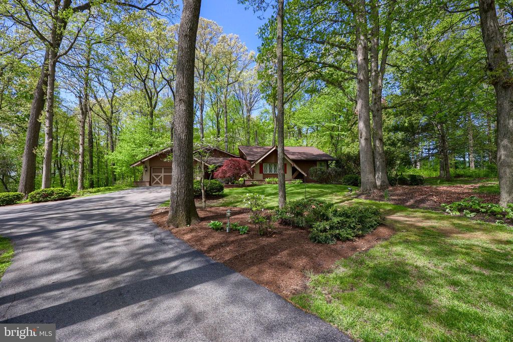 Photo of 120 Angela Drive, NEW HOLLAND, PA 17557 (MLS # PALA2086912)