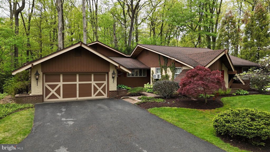 Photo of 120 Angela Drive, NEW HOLLAND, PA 17557 (MLS # PALA2086912)