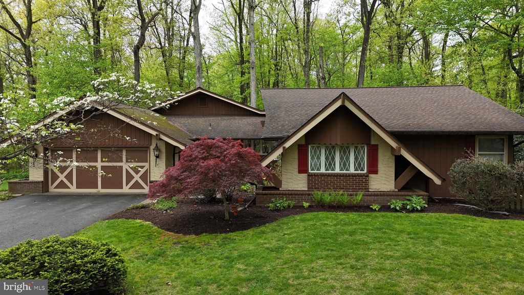Photo of 120 Angela Drive, NEW HOLLAND, PA 17557 (MLS # PALA2086912)