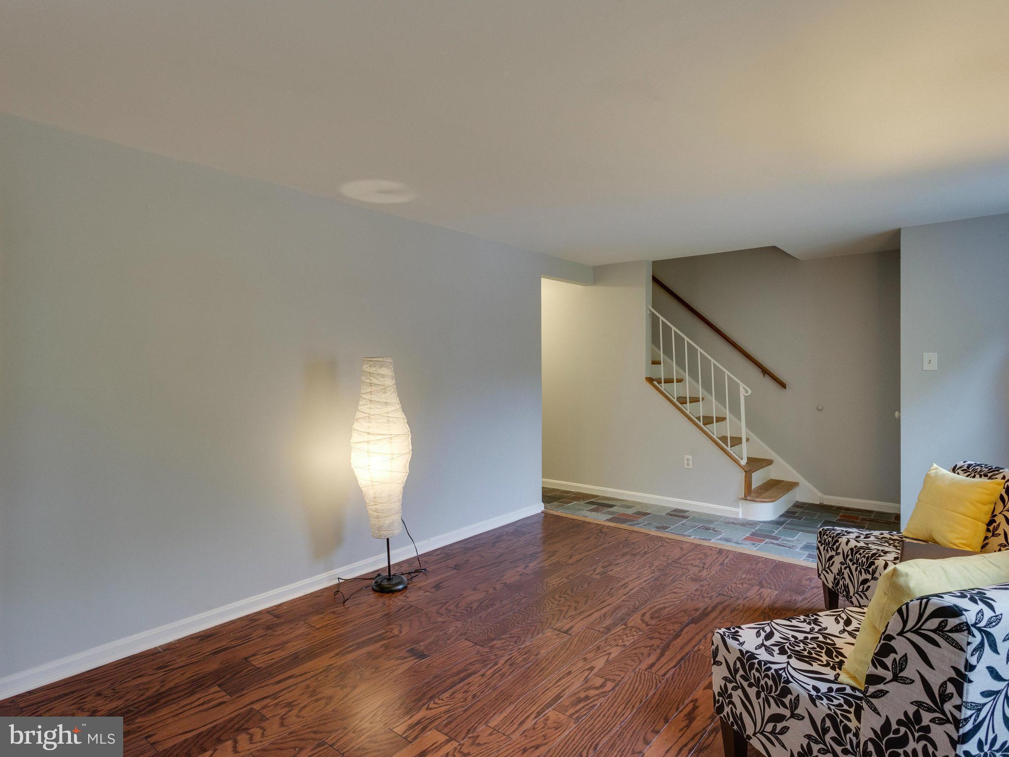 PINEWOOD LAKE - Residential