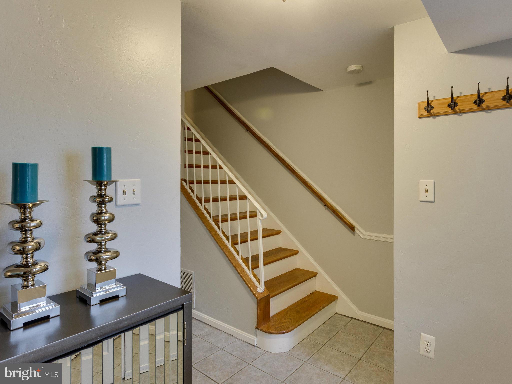 PINEWOOD LAKE - Residential