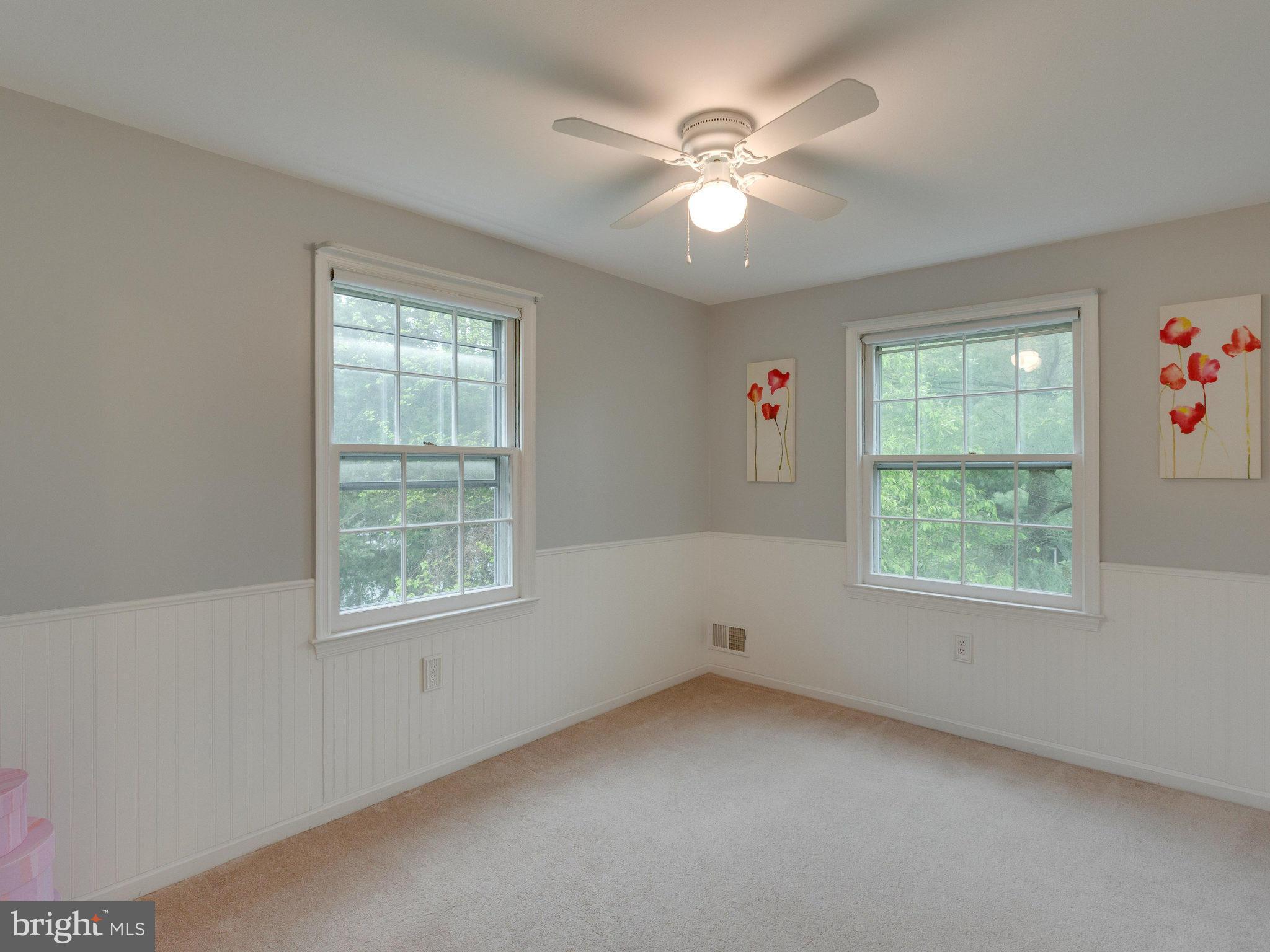 PINEWOOD LAKE - Residential