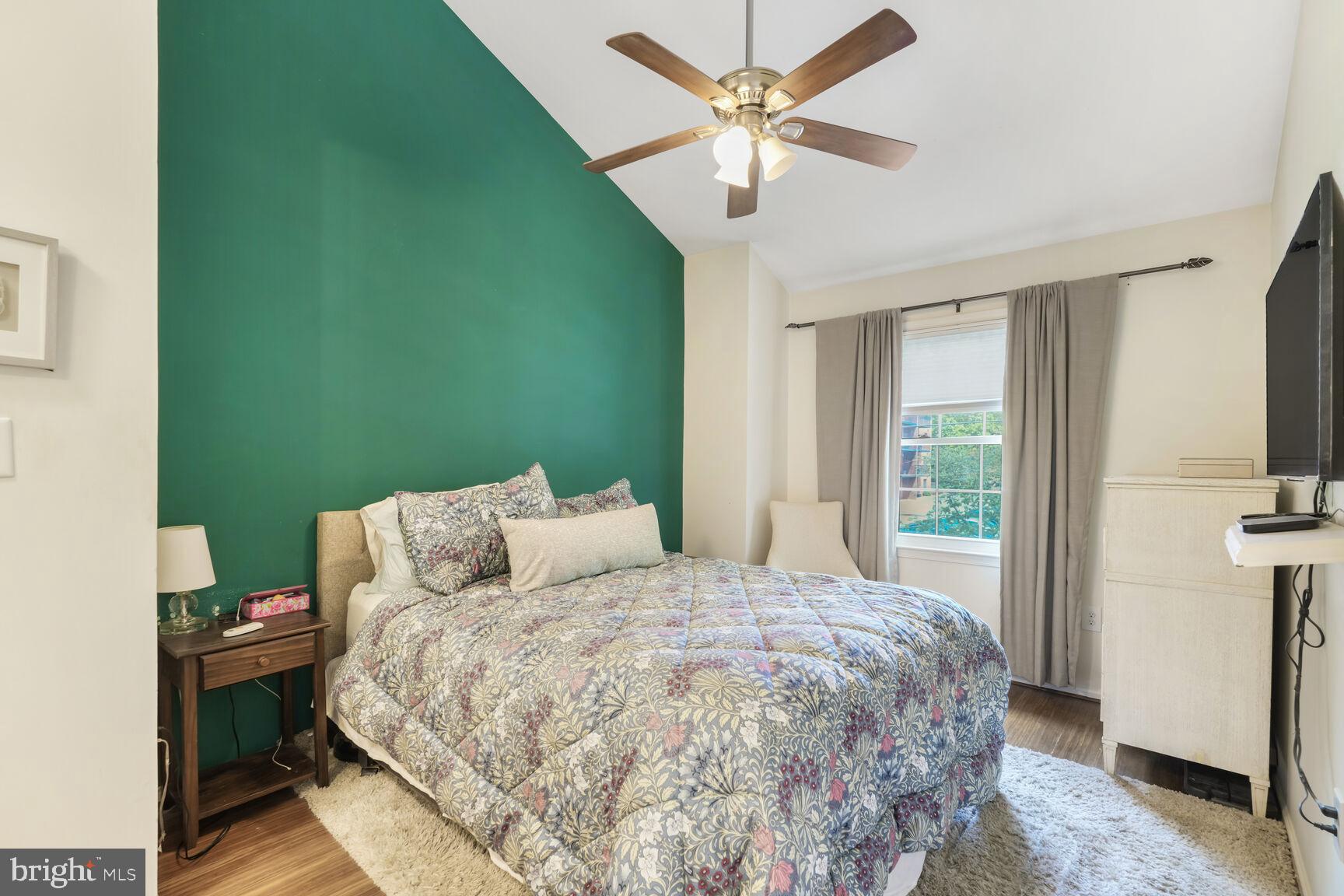 STAFFORD SQUARE - Residential