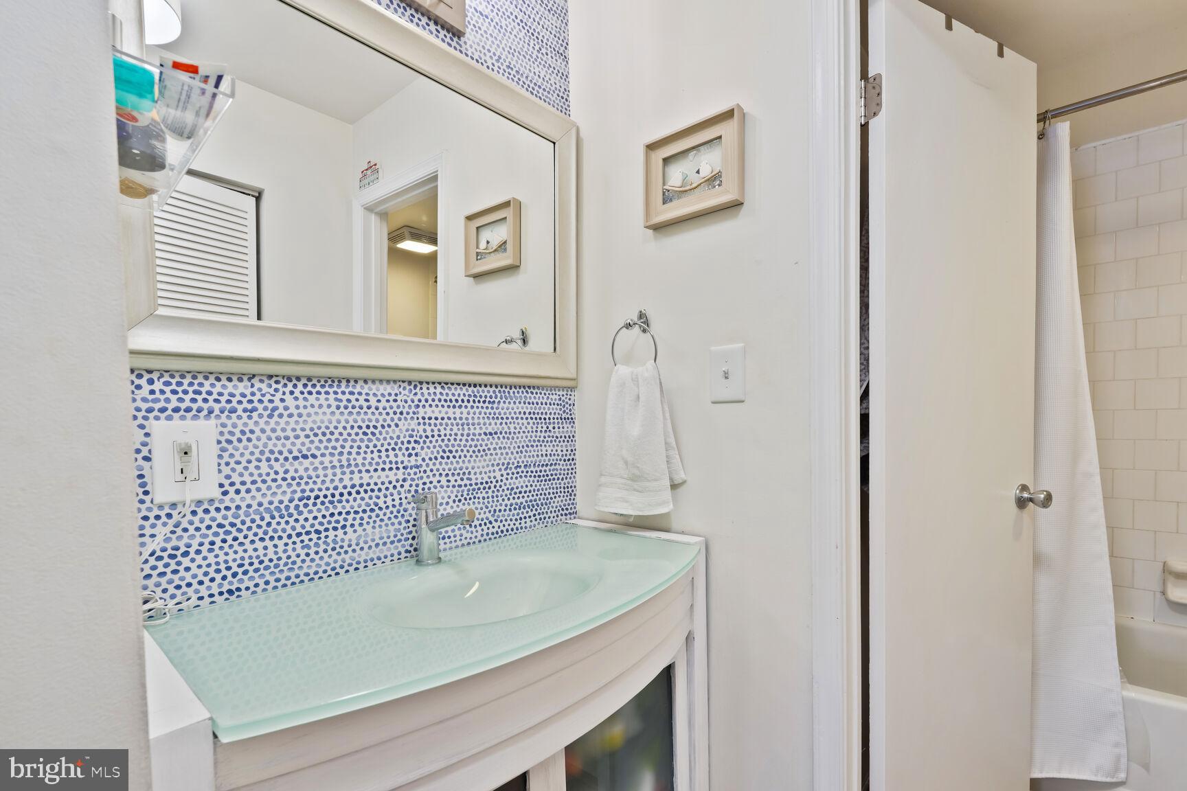 STAFFORD SQUARE - Residential