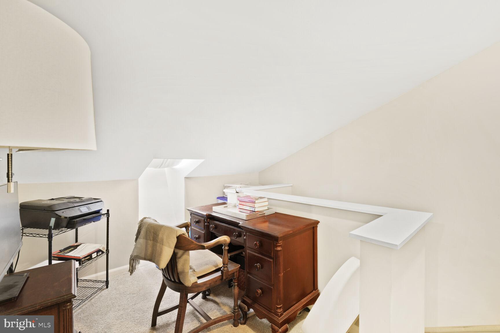 STAFFORD SQUARE - Residential