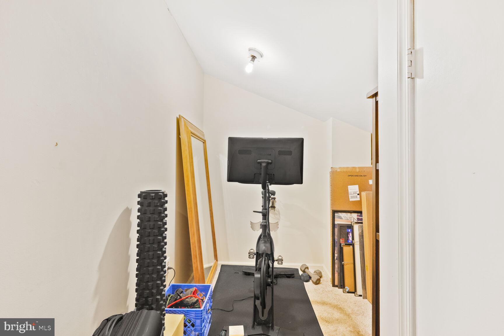 STAFFORD SQUARE - Residential