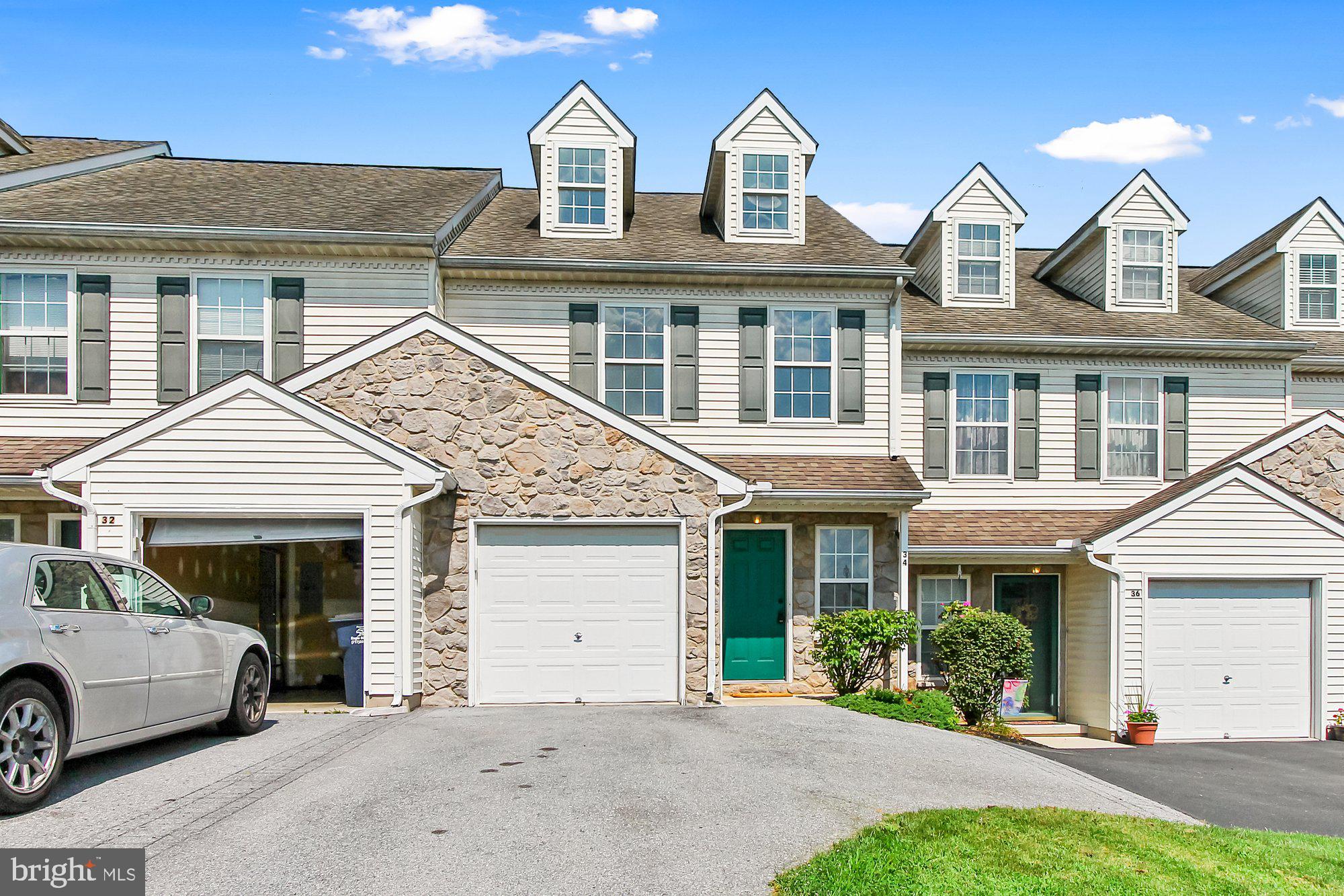 QUAIL HOLLOW - Residential