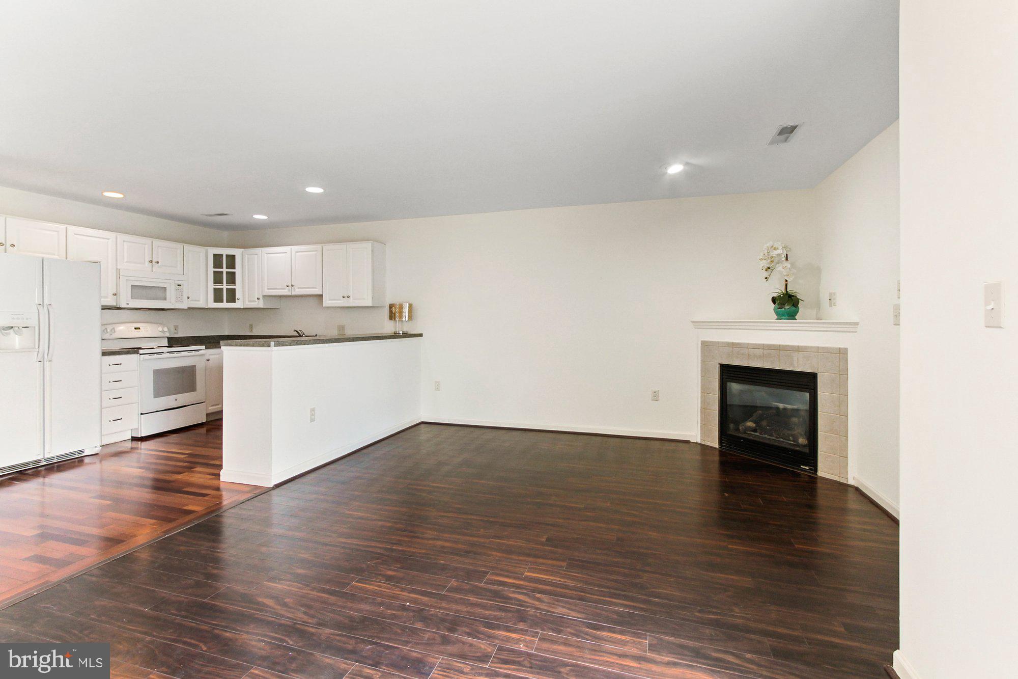 QUAIL HOLLOW - Residential