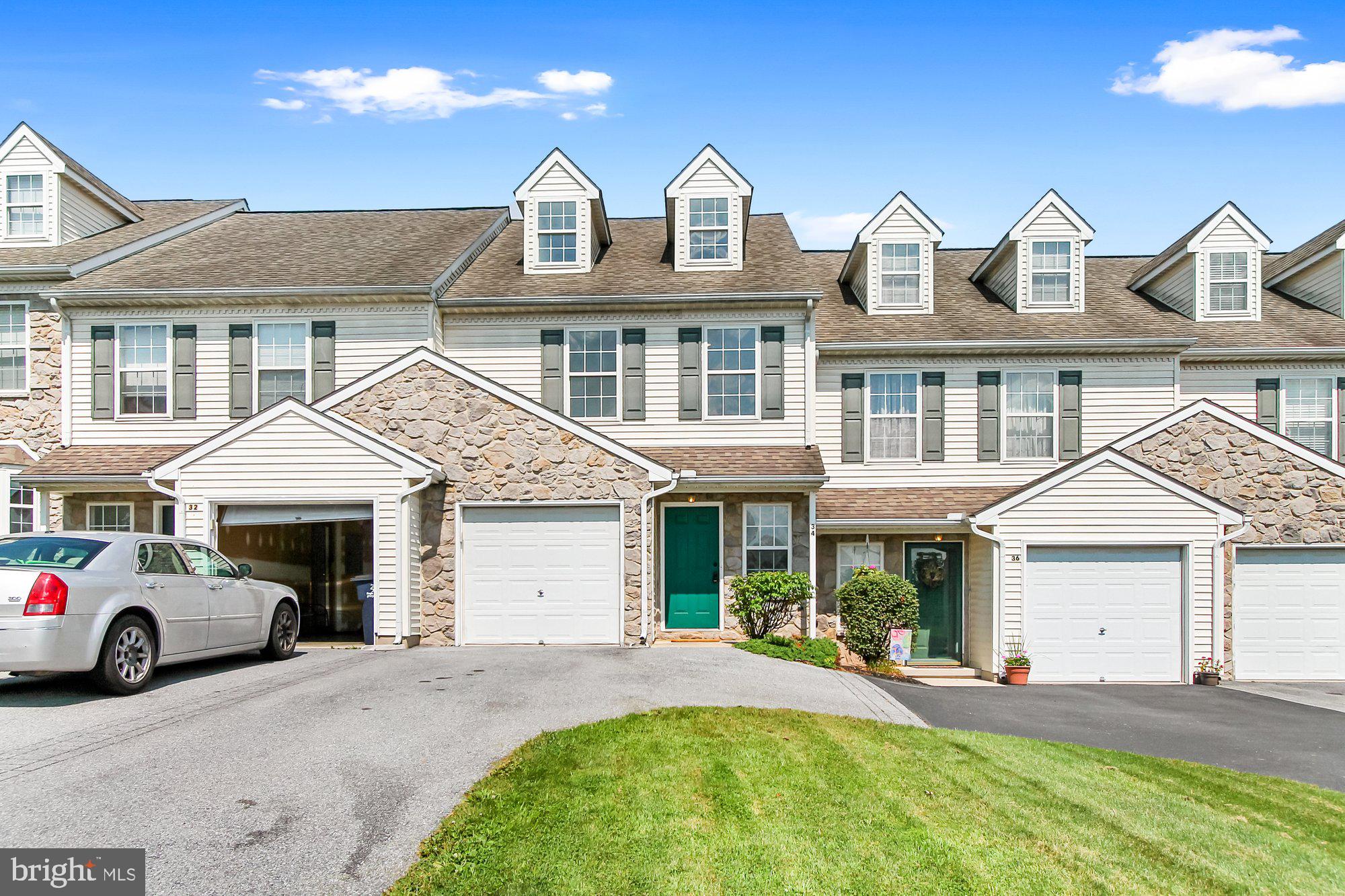 QUAIL HOLLOW - Residential