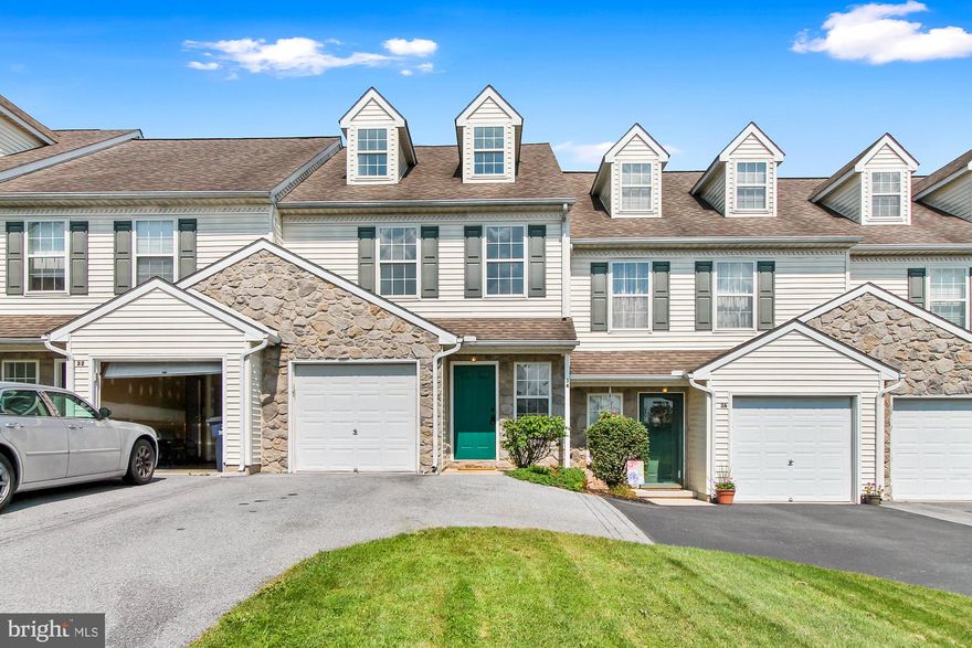 Come check out this townhome in desirable Quail hollow!!! This 2 bedroom 1 1/2 bath home features open floor plan and a fireplace!!! Convenient 2nd floor laundry and spacious bathroom are all part of this home! 3rd floor bonus room for whatever suits your needs. Won't last check it out today!!!